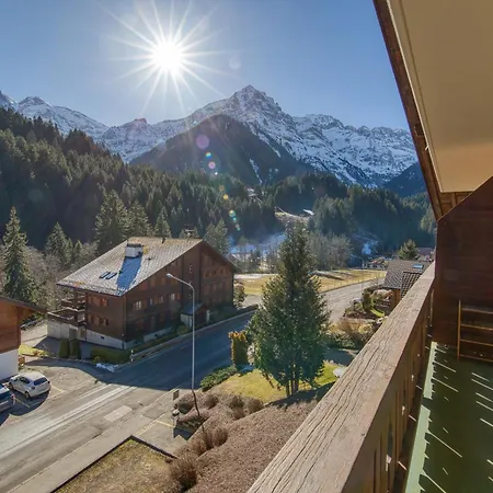 Moulins 8 Skylights And Chimney *