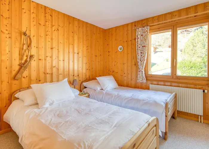 Moulins 8 Skylights And Chimney شقة *