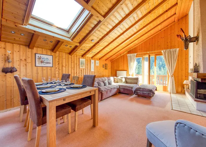 Moulins 8 Skylights And Chimney شقة تشامبري